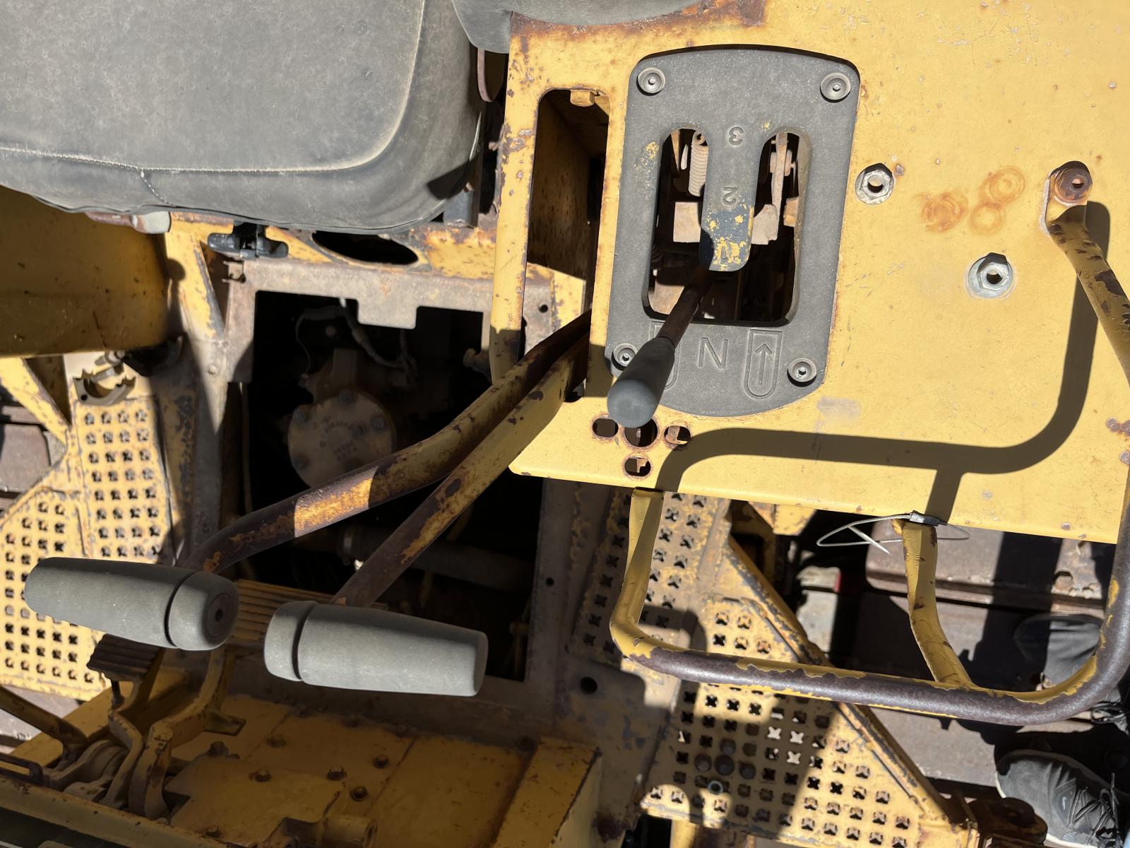 ./imagenes/INVOICE/2019/14386/TOPADOR FRONTAL CATERPILLAR D4H SERIES II (16).JPG